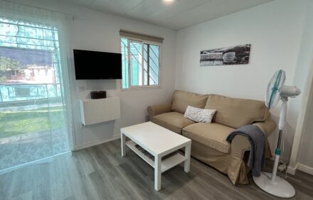 Tiny House in the Country (1 to 2 Guests)